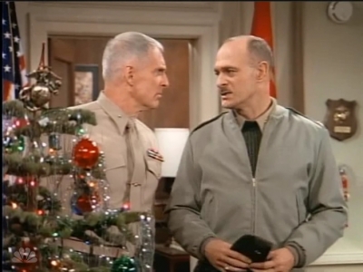 MAJOR_DAD_-_E2X12_THE_GIFT_OF_THE_MAJOR_001034.jpg