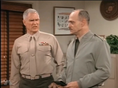 MAJOR_DAD_-_E2X12_THE_GIFT_OF_THE_MAJOR_001038.jpg