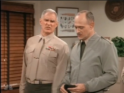 MAJOR_DAD_-_E2X12_THE_GIFT_OF_THE_MAJOR_001042.jpg