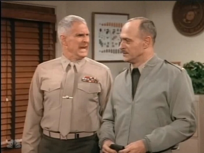 MAJOR_DAD_-_E2X12_THE_GIFT_OF_THE_MAJOR_001048.jpg