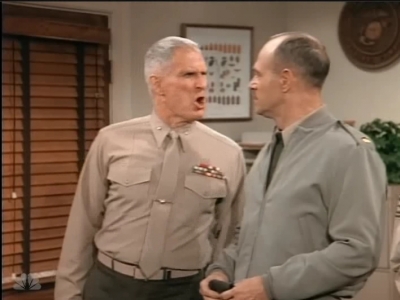 MAJOR_DAD_-_E2X12_THE_GIFT_OF_THE_MAJOR_001053.jpg