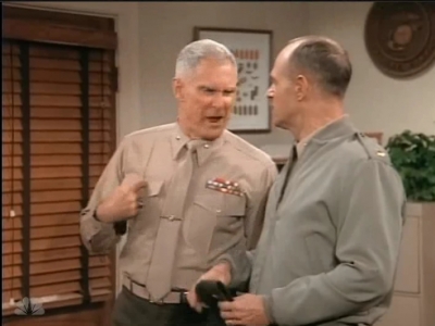 MAJOR_DAD_-_E2X12_THE_GIFT_OF_THE_MAJOR_001063.jpg