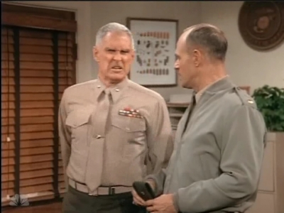 MAJOR_DAD_-_E2X12_THE_GIFT_OF_THE_MAJOR_001064.jpg