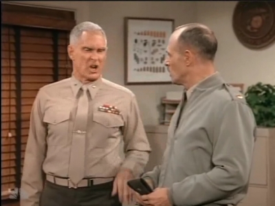 MAJOR_DAD_-_E2X12_THE_GIFT_OF_THE_MAJOR_001068.jpg