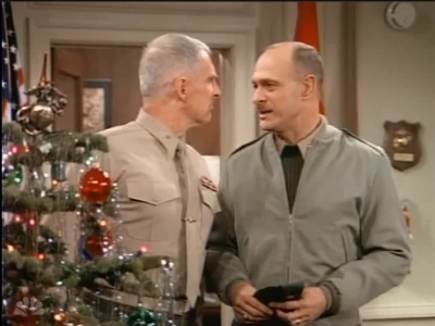 MAJOR_DAD_-_E2X12_THE_GIFT_OF_THE_MAJOR_001078.jpg