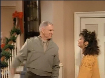 MAJOR_DAD_-_E2X12_THE_GIFT_OF_THE_MAJOR_001187.jpg
