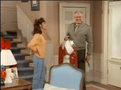 MAJOR_DAD_-_E2X12_THE_GIFT_OF_THE_MAJOR_001235.jpg