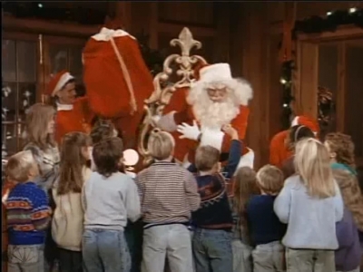 MAJOR_DAD_-_E2X12_THE_GIFT_OF_THE_MAJOR_001277.jpg
