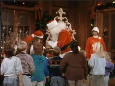 MAJOR_DAD_-_E2X12_THE_GIFT_OF_THE_MAJOR_001294.jpg
