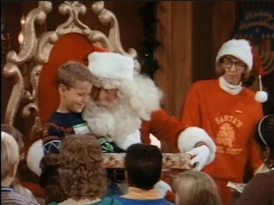 MAJOR_DAD_-_E2X12_THE_GIFT_OF_THE_MAJOR_001304.jpg