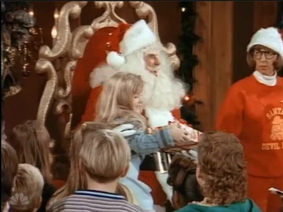 MAJOR_DAD_-_E2X12_THE_GIFT_OF_THE_MAJOR_001320.jpg