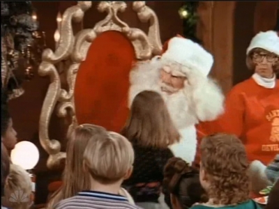 MAJOR_DAD_-_E2X12_THE_GIFT_OF_THE_MAJOR_001325.jpg