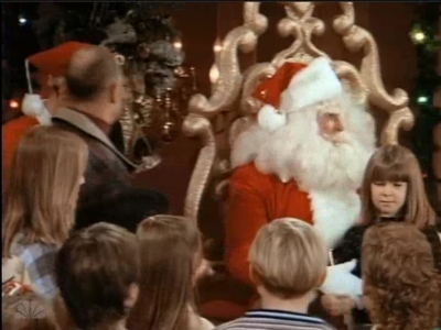MAJOR_DAD_-_E2X12_THE_GIFT_OF_THE_MAJOR_001343.jpg