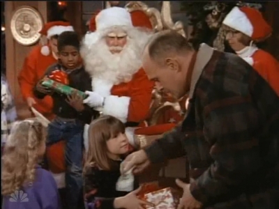 MAJOR_DAD_-_E2X12_THE_GIFT_OF_THE_MAJOR_001375.jpg