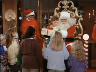 MAJOR_DAD_-_E2X12_THE_GIFT_OF_THE_MAJOR_001381.jpg