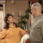 MAJOR_DAD_-_E2X12_THE_GIFT_OF_THE_MAJOR_001233.jpg
