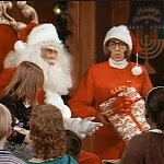 MAJOR_DAD_-_E2X12_THE_GIFT_OF_THE_MAJOR_001352.jpg