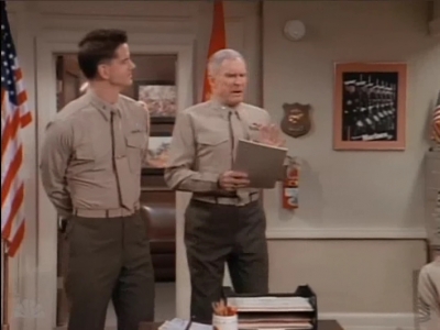 MAJOR_DAD_-_E2X13_FLYING_SOLO_005.jpg