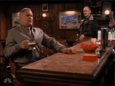 MAJOR_DAD_-_E2X13_FLYING_SOLO_252.jpg