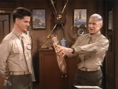 MAJOR_DAD_-_E2X14_A_BIRD_IN_THE_HAND_016.jpg