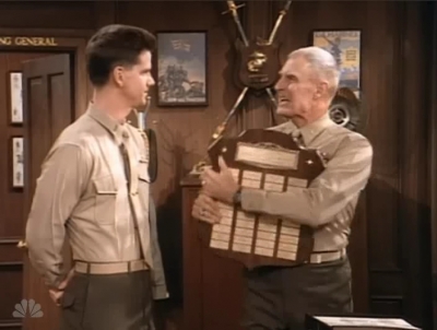 MAJOR_DAD_-_E2X14_A_BIRD_IN_THE_HAND_032.jpg