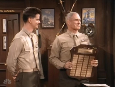 MAJOR_DAD_-_E2X14_A_BIRD_IN_THE_HAND_036.jpg