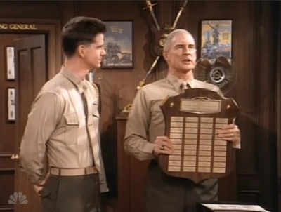 MAJOR_DAD_-_E2X14_A_BIRD_IN_THE_HAND_042.jpg