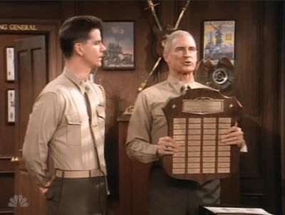 MAJOR_DAD_-_E2X14_A_BIRD_IN_THE_HAND_046.jpg