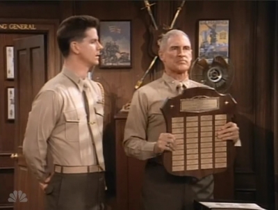 MAJOR_DAD_-_E2X14_A_BIRD_IN_THE_HAND_052.jpg