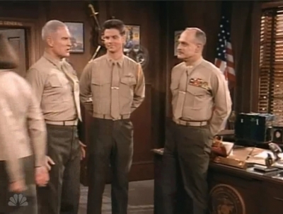 MAJOR_DAD_-_E2X14_A_BIRD_IN_THE_HAND_150.jpg
