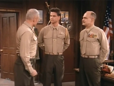 MAJOR_DAD_-_E2X14_A_BIRD_IN_THE_HAND_159.jpg
