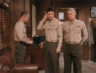 MAJOR_DAD_-_E2X14_A_BIRD_IN_THE_HAND_239.jpg
