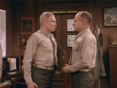 MAJOR_DAD_-_E2X14_A_BIRD_IN_THE_HAND_278.jpg