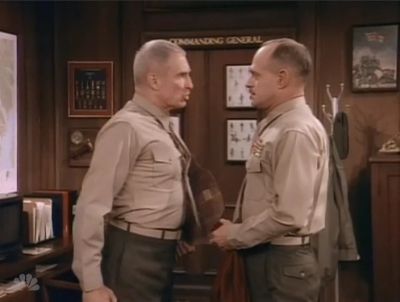 MAJOR_DAD_-_E2X14_A_BIRD_IN_THE_HAND_279.jpg