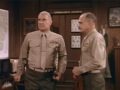 MAJOR_DAD_-_E2X14_A_BIRD_IN_THE_HAND_286.jpg