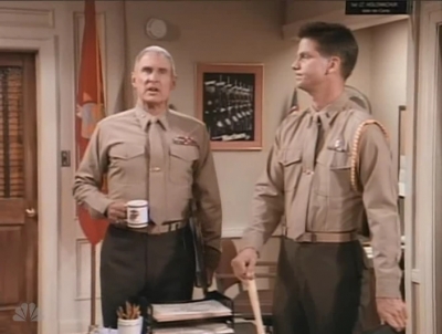 MAJOR_DAD_-_E2X14_A_BIRD_IN_THE_HAND_339.jpg
