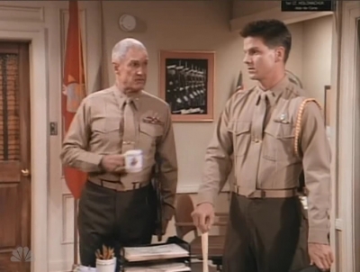 MAJOR_DAD_-_E2X14_A_BIRD_IN_THE_HAND_368.jpg