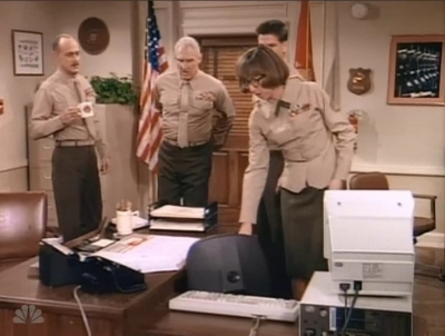 MAJOR_DAD_-_E2X14_A_BIRD_IN_THE_HAND_384.jpg