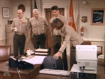 MAJOR_DAD_-_E2X14_A_BIRD_IN_THE_HAND_386.jpg