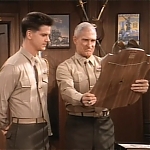 MAJOR_DAD_-_E2X14_A_BIRD_IN_THE_HAND_028.jpg