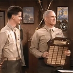 MAJOR_DAD_-_E2X14_A_BIRD_IN_THE_HAND_036.jpg
