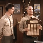 MAJOR_DAD_-_E2X14_A_BIRD_IN_THE_HAND_040.jpg