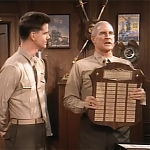 MAJOR_DAD_-_E2X14_A_BIRD_IN_THE_HAND_041.jpg