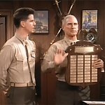 MAJOR_DAD_-_E2X14_A_BIRD_IN_THE_HAND_048.jpg