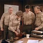 MAJOR_DAD_-_E2X14_A_BIRD_IN_THE_HAND_057.jpg