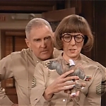 MAJOR_DAD_-_E2X14_A_BIRD_IN_THE_HAND_063.jpg