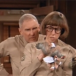MAJOR_DAD_-_E2X14_A_BIRD_IN_THE_HAND_072.jpg
