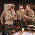 MAJOR_DAD_-_E2X14_A_BIRD_IN_THE_HAND_088.jpg