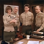 MAJOR_DAD_-_E2X14_A_BIRD_IN_THE_HAND_089.jpg
