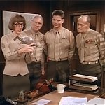 MAJOR_DAD_-_E2X14_A_BIRD_IN_THE_HAND_096.jpg